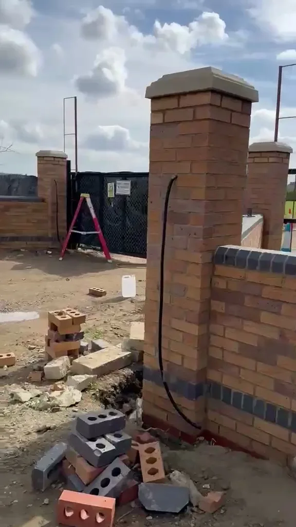 Brickwork & Garden Walls, image 13