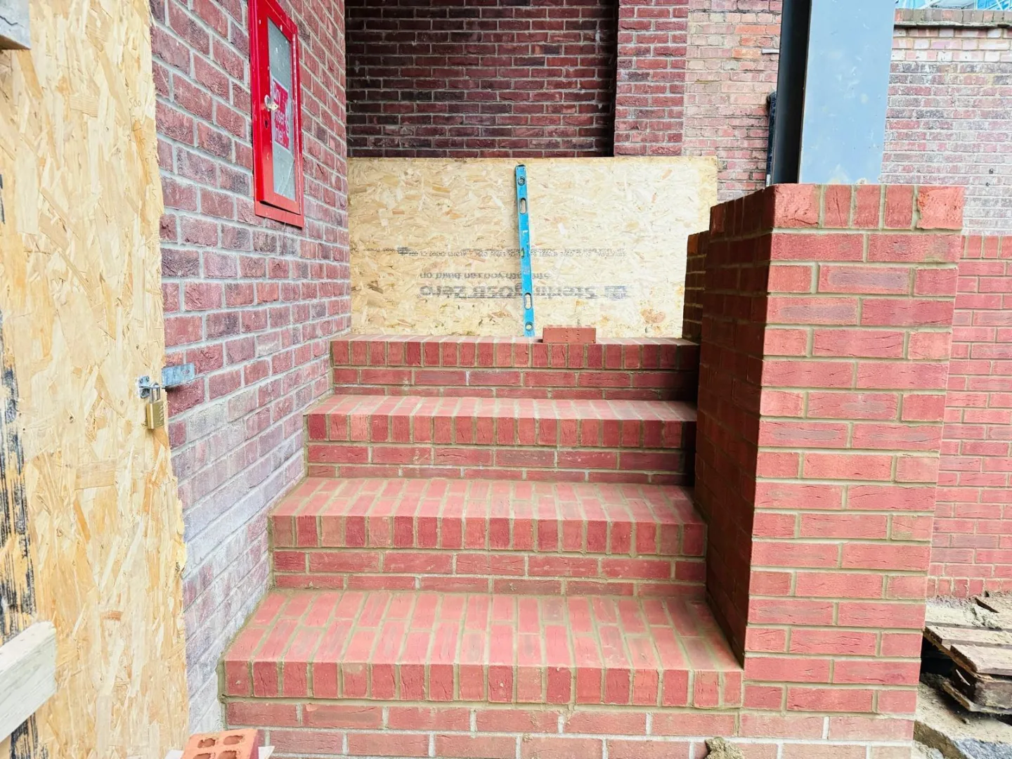 Brickwork & Garden Walls, image 2