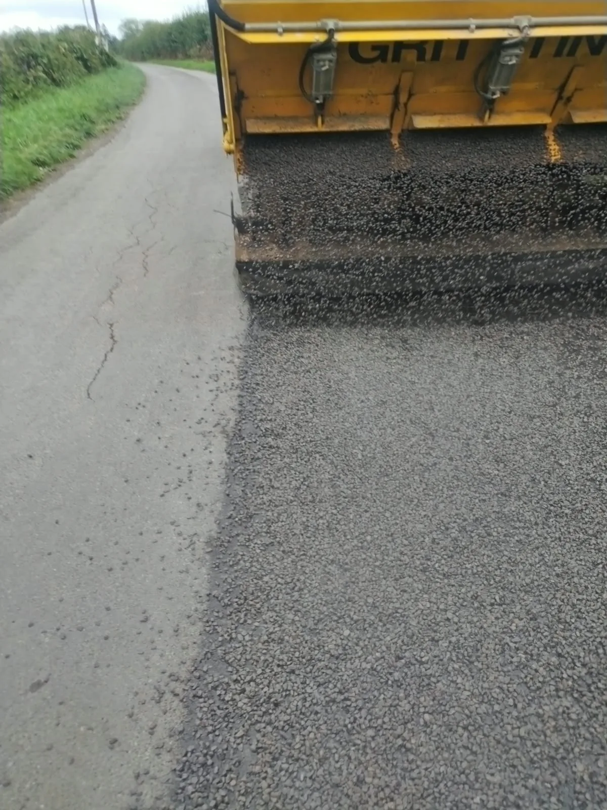 Estate road surface dressing, Lock Farm Estate, image 15
